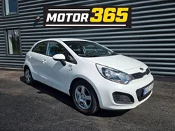 Vit Begagnad 2012 Kia Rio Halvkombi | 89 900 kr (Dyr)
