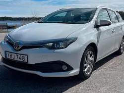 Vit Begagnad 2016 Toyota Auris Touring Sports Kombi | 97 000 kr (Bra pris)