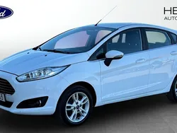 Vit (white) Begagnad 2016 Ford Fiesta Titanium Halvkombi | 84 900 kr (Marknadspris)