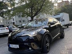 Svart Begagnad 2019 Toyota C-HR Executive SUV | 149 000 kr (Marknadspris)