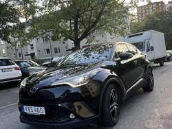 Svart Begagnad 2019 Toyota C-HR Executive SUV | 149 000 kr (Marknadspris)