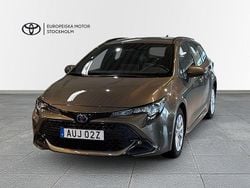 Grön Begagnad 2024 Toyota Corolla Active Kombi | 294 900 kr (Marknadspris)