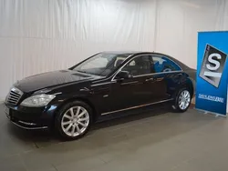 Svart Begagnad 2011 Mercedes S350 Sedan | 189 000 kr