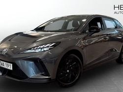 Grå (grey) Begagnad 2023 MG MG4 EV Halvkombi | 254 900 kr (Marknadspris)