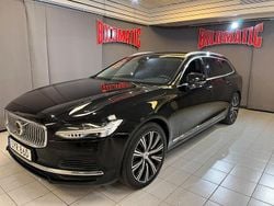 Svart Begagnad 2022 Volvo V90 Core Kombi | 349 000 kr (Marknadspris)