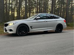 Vit Begagnad 2014 BMW 320 Gran Turismo M Sport Halvkombi | 132 000 kr (Marknadspris)