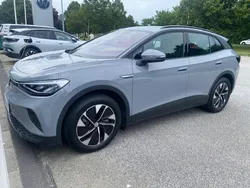 Grå Begagnad 2023 VW ID.4 Pro Performance SUV | 349 900 kr (Bra pris)