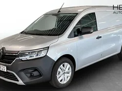 Grå (grey) Ny 2025 Renault Kangoo Minibuss | 312 375 kr (Marknadspris)
