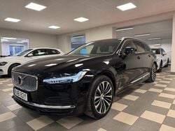 Svart Begagnad 2023 Volvo V90 Kombi | 326 800 kr (Marknadspris)