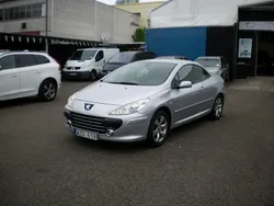 Ljusgrå (grå) Begagnad 2006 Peugeot 307 CC Cab | 36 999 kr (Marknadspris)