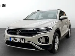 Grå Begagnad 2022 VW T-Roc SUV | 294 900 kr (Marknadspris)