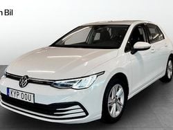 Vit (pure white) Begagnad 2020 VW Golf VII Life Halvkombi | 189 900 kr (Marknadspris)