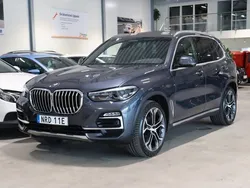 Grå Begagnad 2020 BMW X5 xLine SUV | 599 700 kr (Marknadspris)