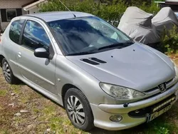 Grå Begagnad 2005 Peugeot 206 Halvkombi | 5 000 kr (Superpris)