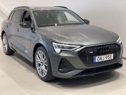 Grå (daytonagrå pärleffekt) Begagnad 2022 Audi e-tron S-Line SUV | 439 000 kr (Marknadspris)