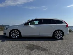 Vit Begagnad 2014 Volvo V60 Summum Kombi | 119 000 kr (Marknadspris)