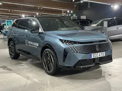 Peugeot e-5008