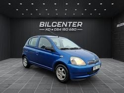 Blå Begagnad 2002 Toyota Yaris Halvkombi | 29 900 kr (Marknadspris)