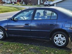 Blå Begagnad 2002 Toyota Avensis Sedan | 15 000 kr (Marknadspris)