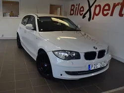 Vit Begagnad 2011 BMW 116 Comfort Edition Halvkombi | 74 900 kr (Marknadspris)