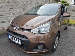 Brun Begagnad 2015 Hyundai i10 Halvkombi | 85 000 kr (Superpris)