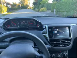 Svart Begagnad 2014 Peugeot 208 Halvkombi | 55 000 kr (Marknadspris)