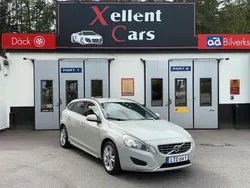 Vit Begagnad 2011 Volvo V60 Momentum Kombi | 107 700 kr (Bra pris)