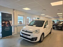 Vit Begagnad 2015 Citroën Berlingo Minibuss | 79 900 kr (Marknadspris)