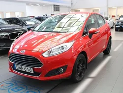 Röd Begagnad 2014 Ford Fiesta Titanium Halvkombi | 74 900 kr (Bra pris)