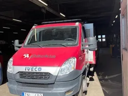 Röd Begagnad 2014 Iveco Daily | 325 000 kr