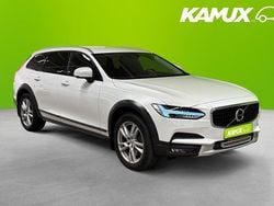 Vit Begagnad 2018 Volvo V90 CC Momentum Kombi | 234 800 kr (Bra pris)