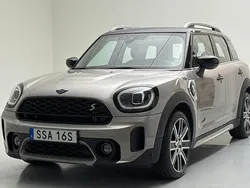 Grå Begagnad 2023 Mini Countryman SUV | 325 000 kr
