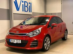 Röd Begagnad 2015 Kia Rio Halvkombi | 94 900 kr (Marknadspris)
