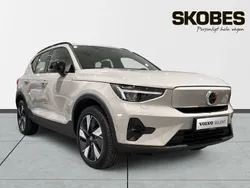 Ljusbrun (brun) Begagnad 2025 Volvo EX40 Plus SUV | 559 000 kr (Marknadspris)