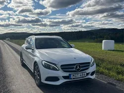 Vit Begagnad 2016 Mercedes C220 Avantgarde Kombi | 174 900 kr (Marknadspris)