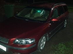 Röd Begagnad 2002 Volvo V70 Kombi | 14 000 kr (Bra pris)