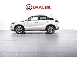 Vit Begagnad 2023 Suzuki Vitara SUV | 239 700 kr (Bra pris)