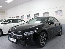 Svart Begagnad 2022 Mercedes A250 Premium Sedan | 299 900 kr (Superpris)