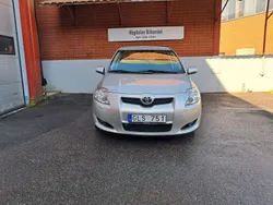 Silver Begagnad 2007 Toyota Auris Halvkombi | 68 900 kr (Marknadspris)