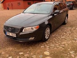Grå Begagnad 2014 Volvo V70 Momentum Kombi | 80 000 kr (Bra pris)