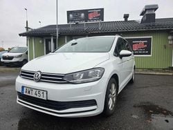 Vit Begagnad 2015 VW Touran Minibuss | 109 900 kr (Marknadspris)