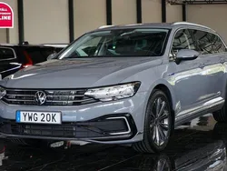 Grå Begagnad 2022 VW Passat GTE Kombi | 275 000 kr (Marknadspris)