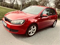 Röd Begagnad 2011 VW Golf VI Halvkombi | 49 000 kr (Marknadspris)