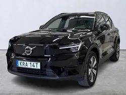Svart Begagnad 2023 Volvo XC40 Core SUV | 379 900 kr