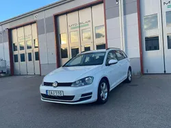 Vit Begagnad 2015 VW Golf VII Kombi | 129 900 kr (Lite dyr)