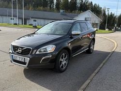 Svart Begagnad 2013 Volvo XC60 Momentum SUV | 119 000 kr (Superpris)