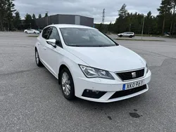 Vit Begagnad 2018 Seat Leon Style Halvkombi | 127 500 kr (Bra pris)