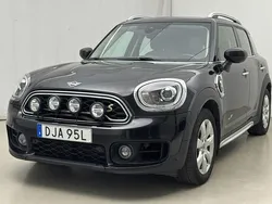 Svart Begagnad 2020 Mini Countryman Salt SUV | 200 000 kr