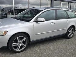 Ljusgrå Begagnad 2007 Volvo V50 Kinetic Kombi | 49 900 kr (Lite dyr)