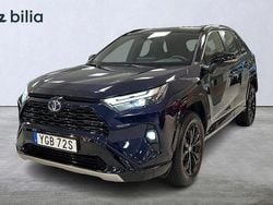 Blå Begagnad 2022 Toyota RAV4 Hybrid Style SUV | 419 900 kr (Marknadspris)